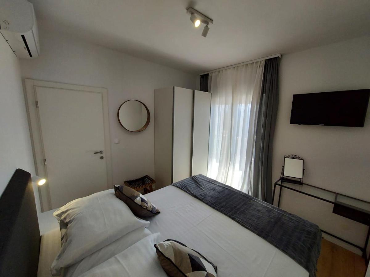 Apartmani Cvita Omiš Buitenkant foto